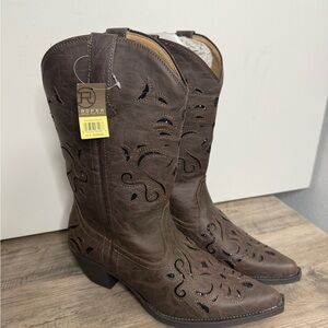 NWT- Fun Casual Cowboy Boots with some sparkle.